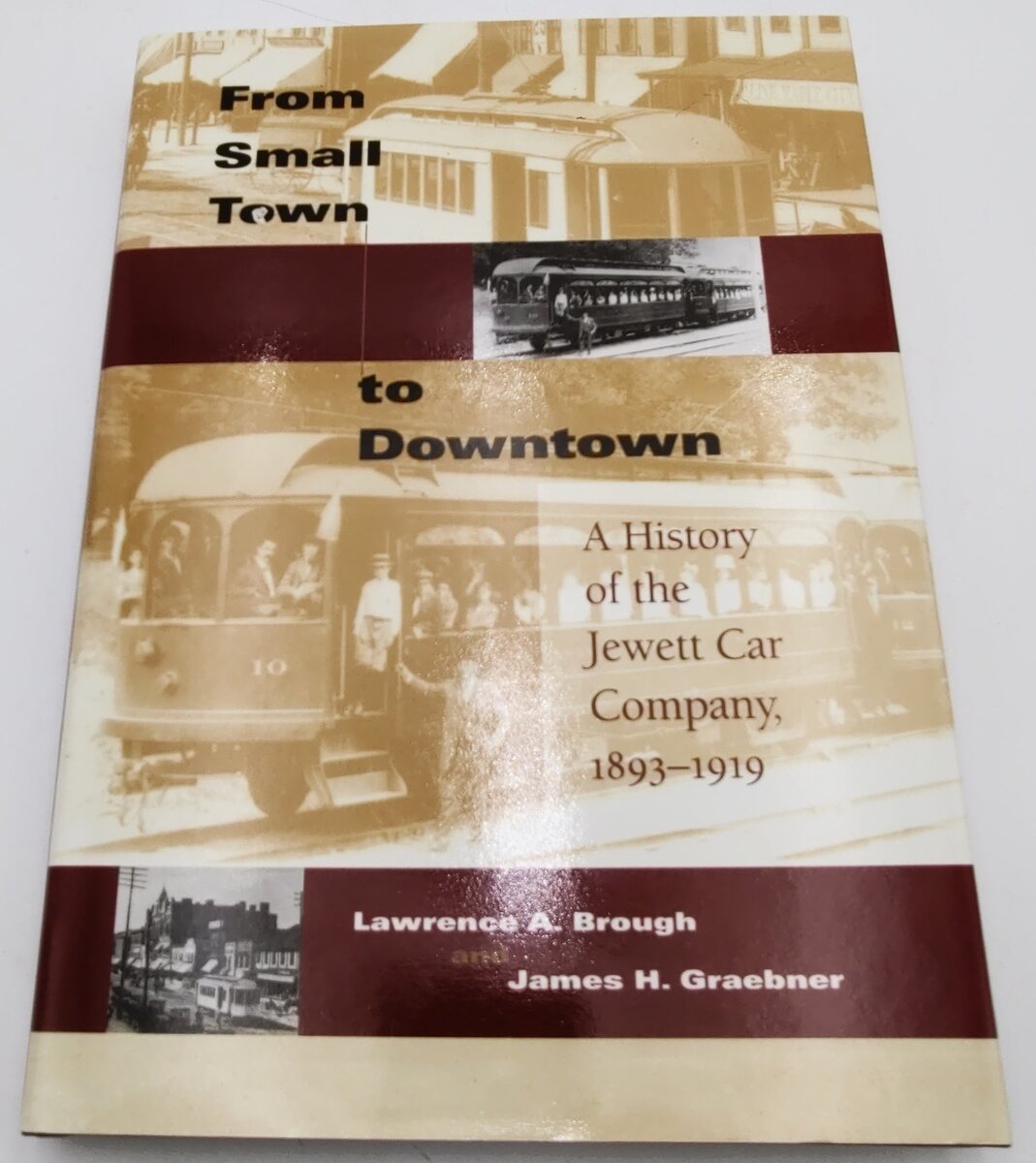 Indiana Press 0-253-34369-0 From Small town to Downtown by Lawrence A Brough LN