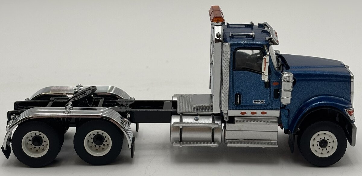 DieCast Masters 71004 1:50 International HX520 Day Cab Tandem Tractor - Cab Only LN/Box
