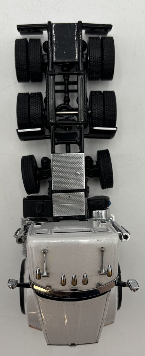 DieCast Masters 71058 1:50 Kenworth T880 SBFA Day Cab Pusher-Axle Tandem Tractor LN/Box