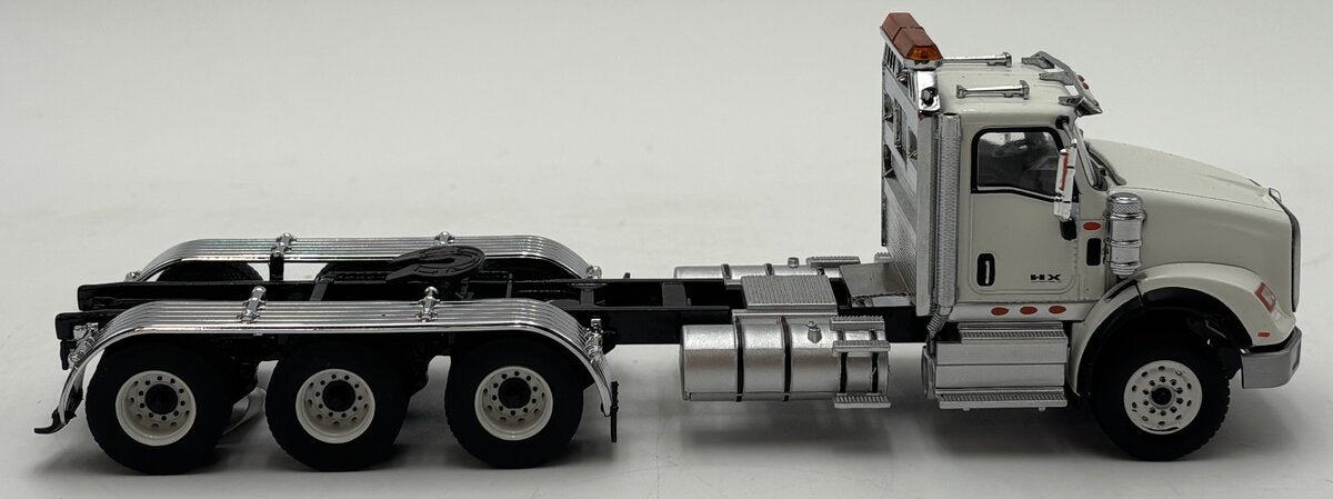 DieCast Masters 71007 1:50 White International HX620 Day Cab Tridem Tractor LN/Box