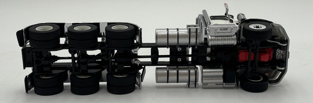 DieCast Masters 71007 1:50 White International HX620 Day Cab Tridem Tractor LN/Box