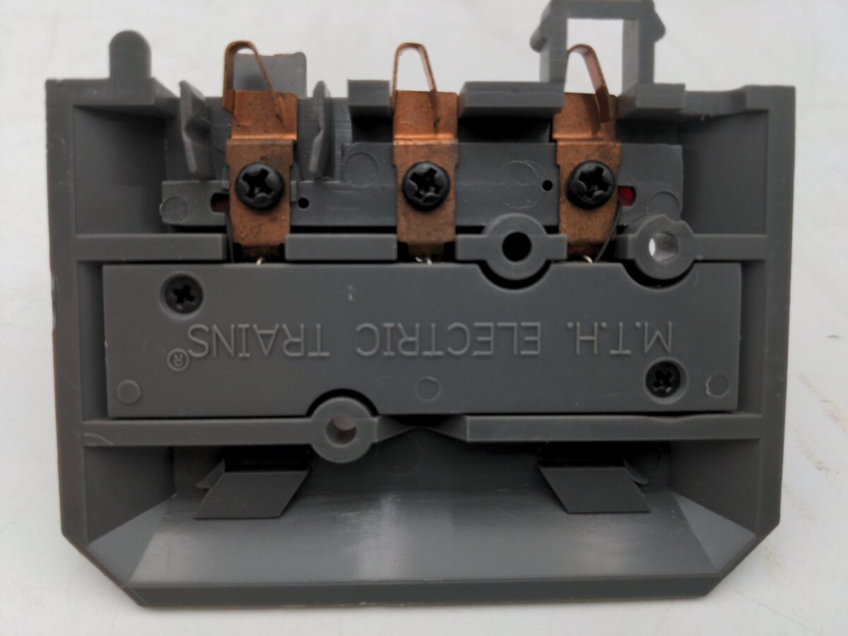 MTH 40-1024 O Scale RailKing RealTrax Illuminated Bumper One Piece EX
