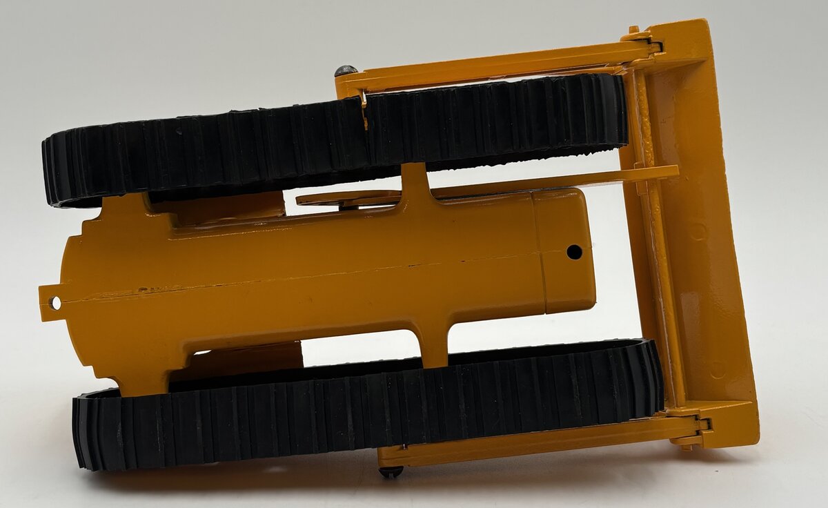 John Deere 1:16 Diecast John Deere 440IC Crawler -Repainted