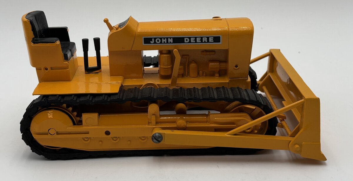 John Deere 1:16 Diecast John Deere 440IC Crawler -Repainted