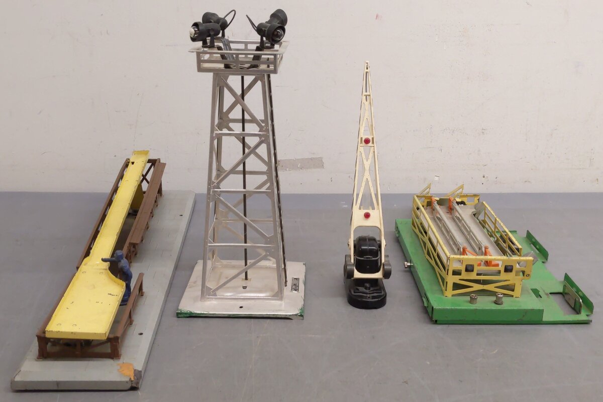Lionel Vintage O Gauge Accessories #252,2656,362,395 [4] VG
