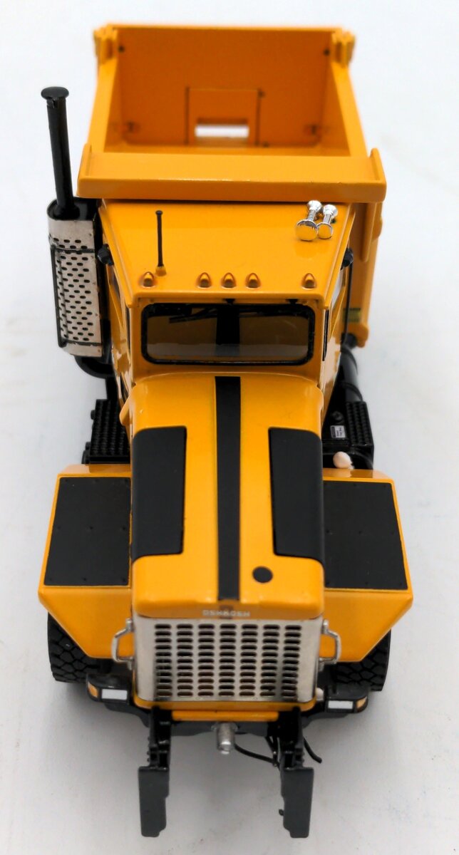 Oshkosh SW3004-Y 1:50 Scale Diecast P-Series Snow Plow NIB