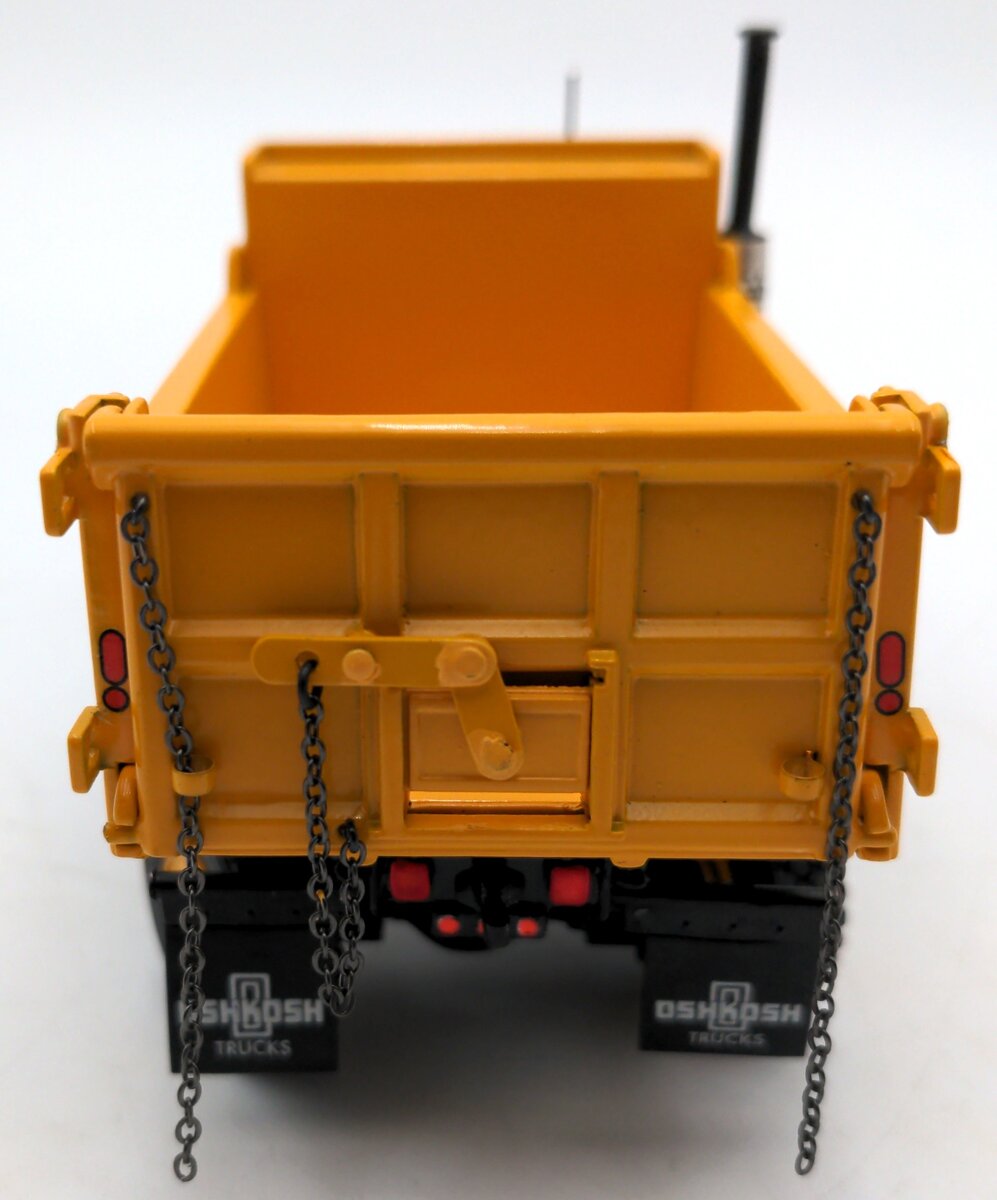 Oshkosh SW3004-Y 1:50 Scale Diecast P-Series Snow Plow NIB