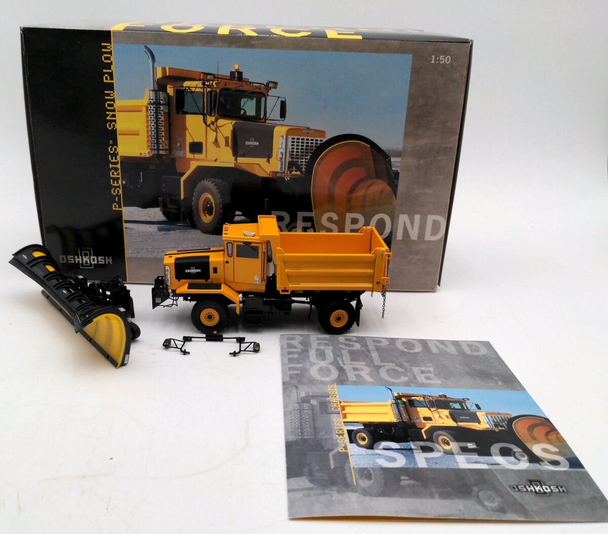 Oshkosh SW3004-Y 1:50 Scale Diecast P-Series Snow Plow NIB