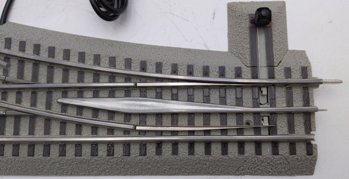 Lionel 6-16827 O72 FasTrack Command Control Right Hand Switch Turnout EX/Box
