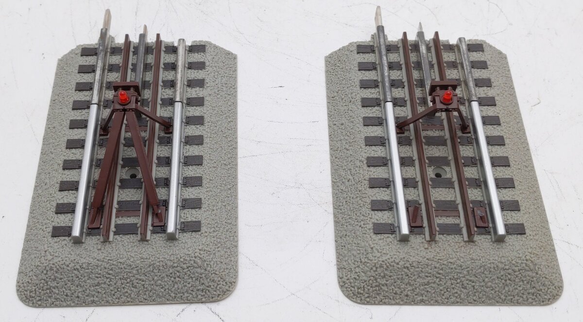 Lionel 6-12035 O Gauge FasTrack Lighted Bumpers (Pack of 2) VG/Box