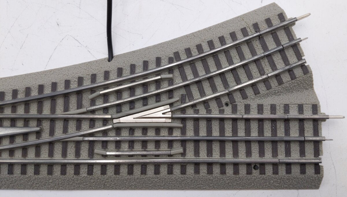 Lionel 6-81953 O-72 Left Hand Remote Fastrack/Command Switch Turnout EX/Box