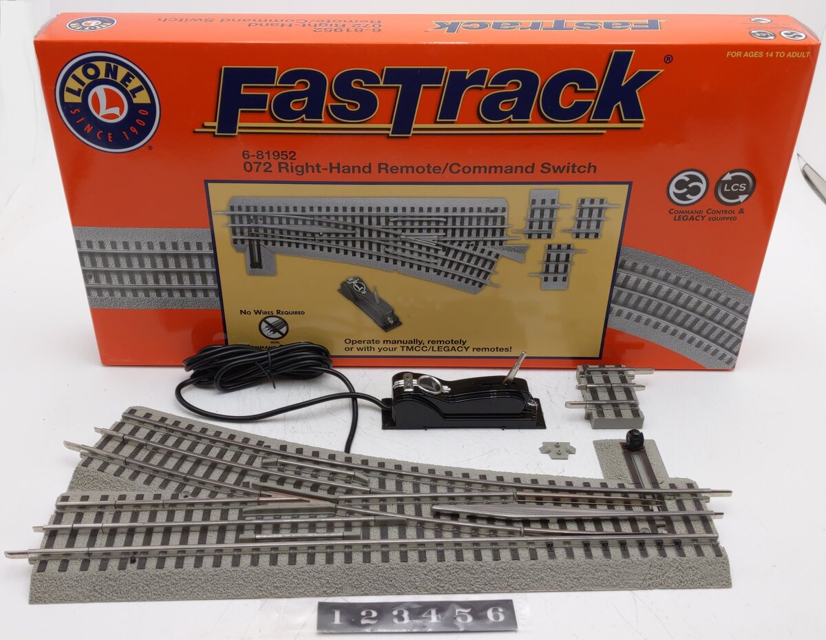 Lionel 6-81952 O-72 Right Hand Fastrack Remote/Command Switch Turnout EX/Box