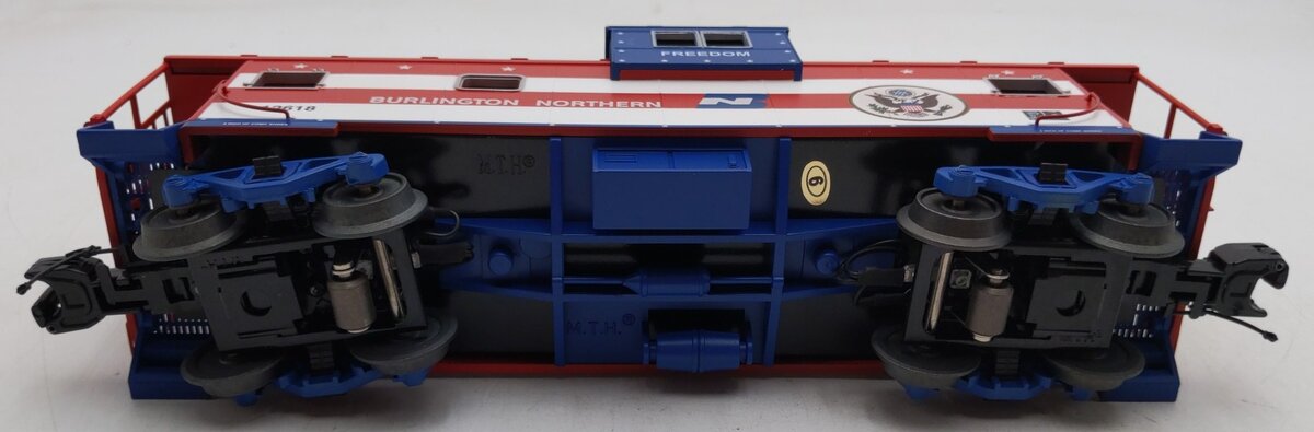 MTH 20-91425 O Gauge Extended Vision Caboose Burlington Northern #12618 LN/Box