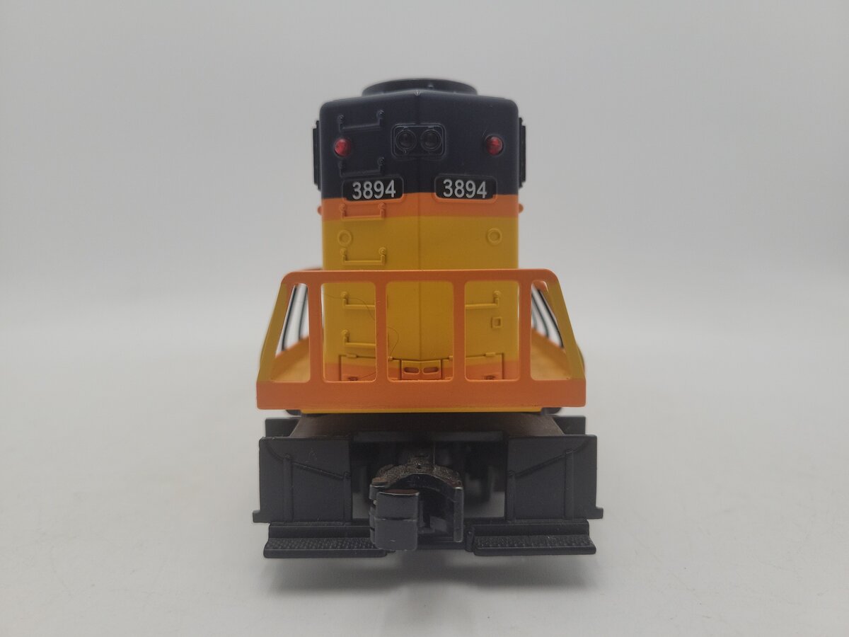Williams GP3825 Chessie Non-Powered GP38 Diesel Locomotive #3894 VG