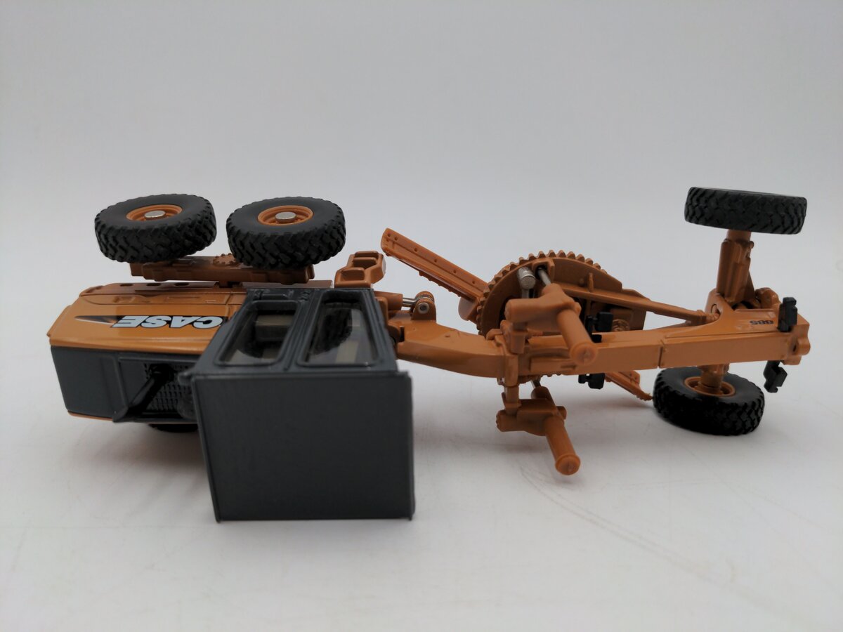 Ertl 1:50 Scale Diecast Case 885 Grader EX