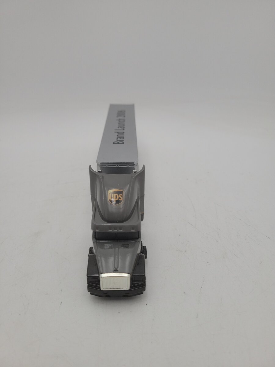 Acme 02006 1:64 Scale UPS Freight Tractor Trailer Diecast Brand Launch 2006 EX/Box