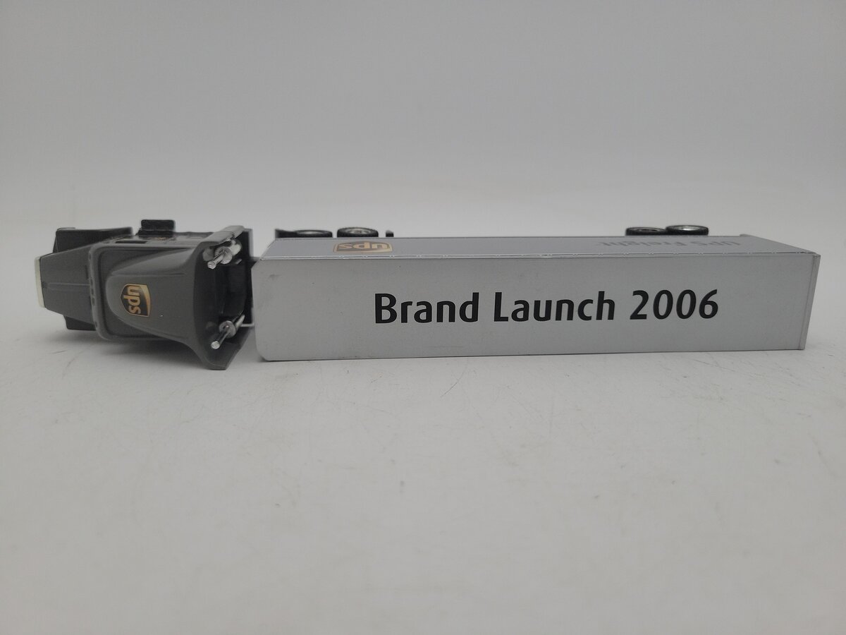 Acme 02006 1:64 Scale UPS Freight Tractor Trailer Diecast Brand Launch 2006 EX/Box