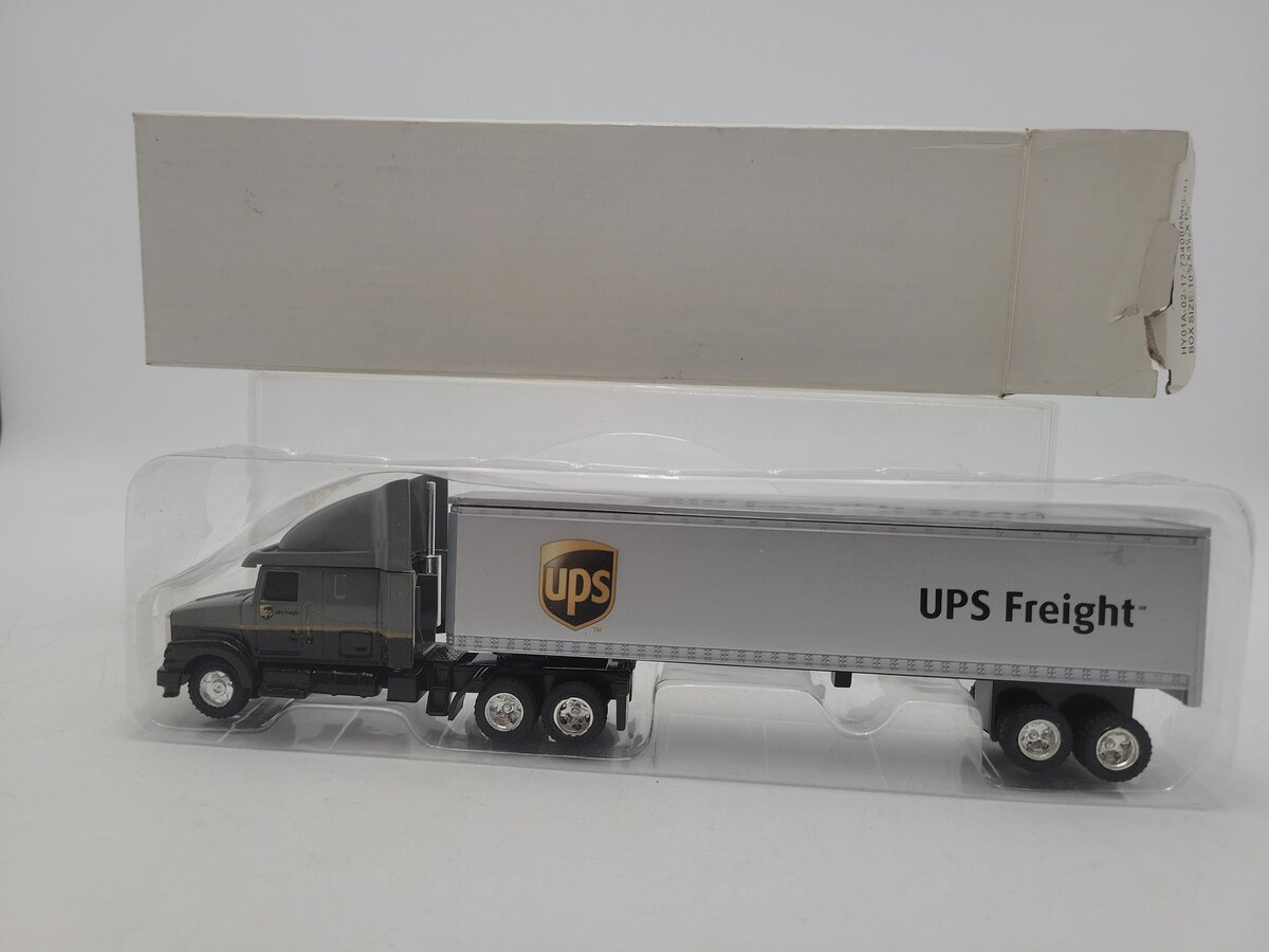 Acme 02006 1:64 Scale UPS Freight Tractor Trailer Diecast Brand Launch 2006 EX/Box