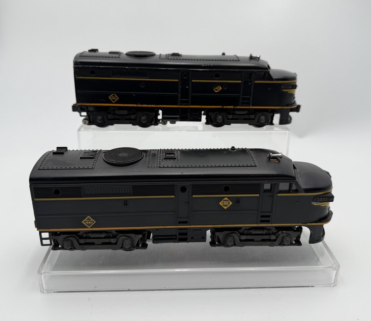 Lionel 2032 Vintage O Erie Alco AA Diesel Locomotive Set VG