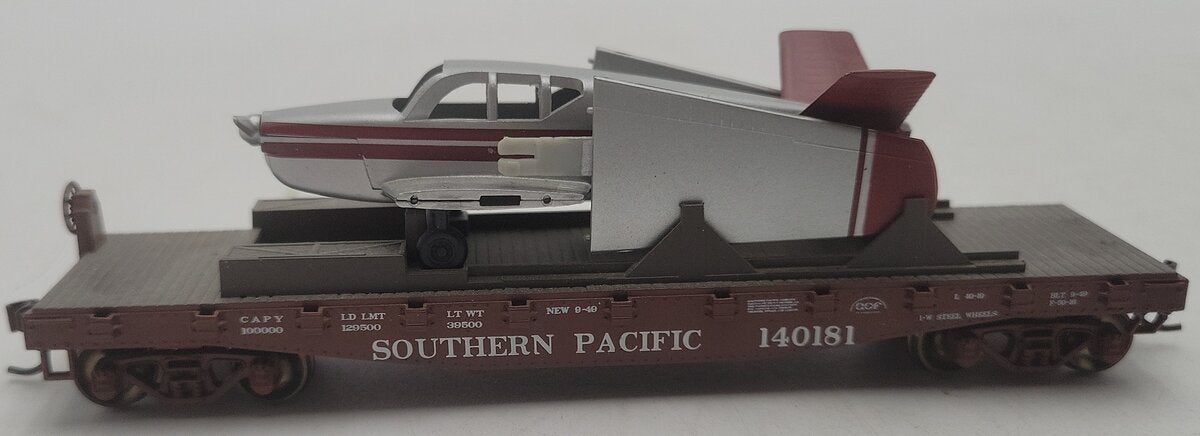 Athearn 96311 HO Scale Southern Pacific 40' Flatcar w/Plane #140181 EX/Box