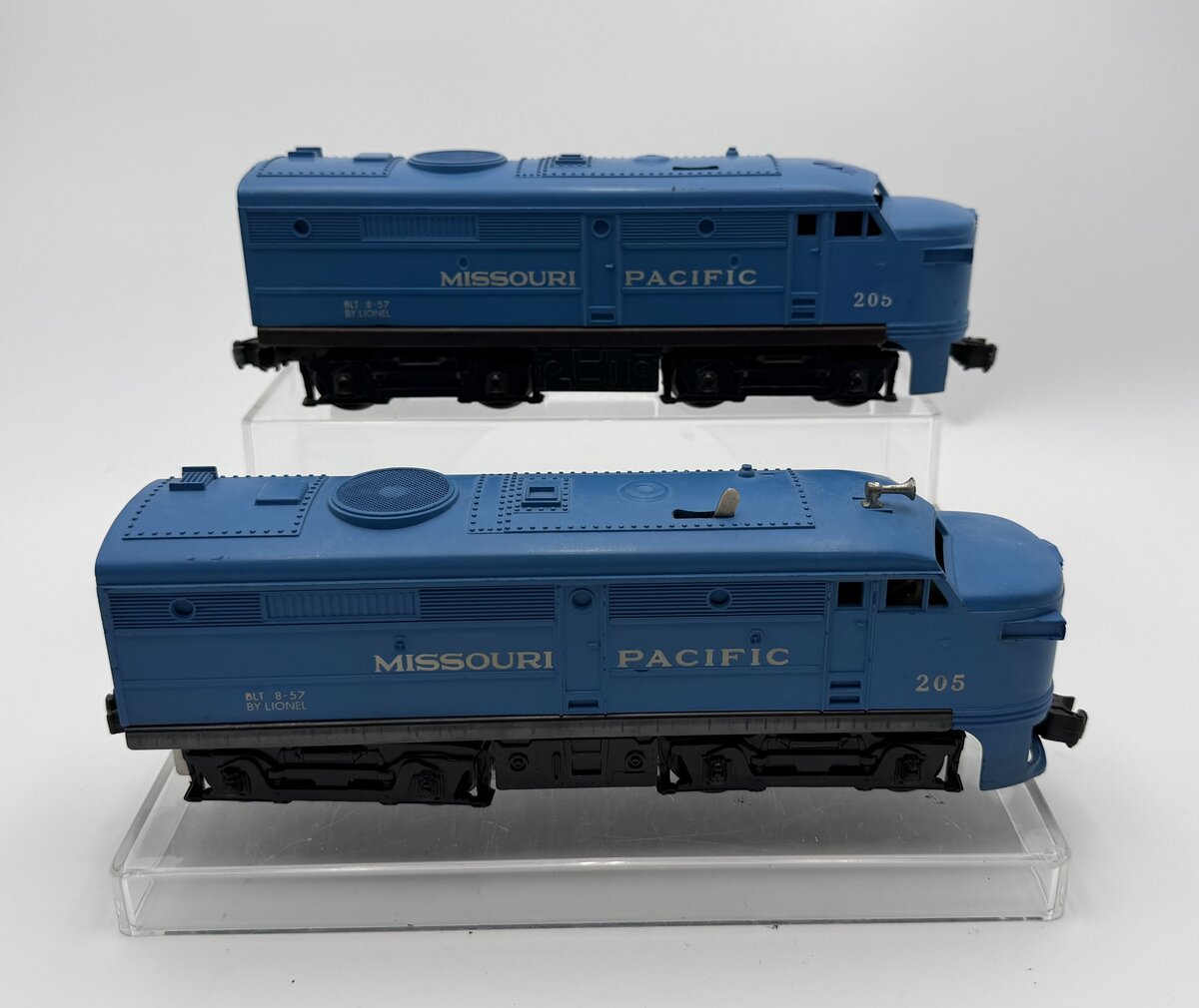 Lionel 205 Vintage O Missouri Pacific Alco AA Diesel Locomotive Set VG