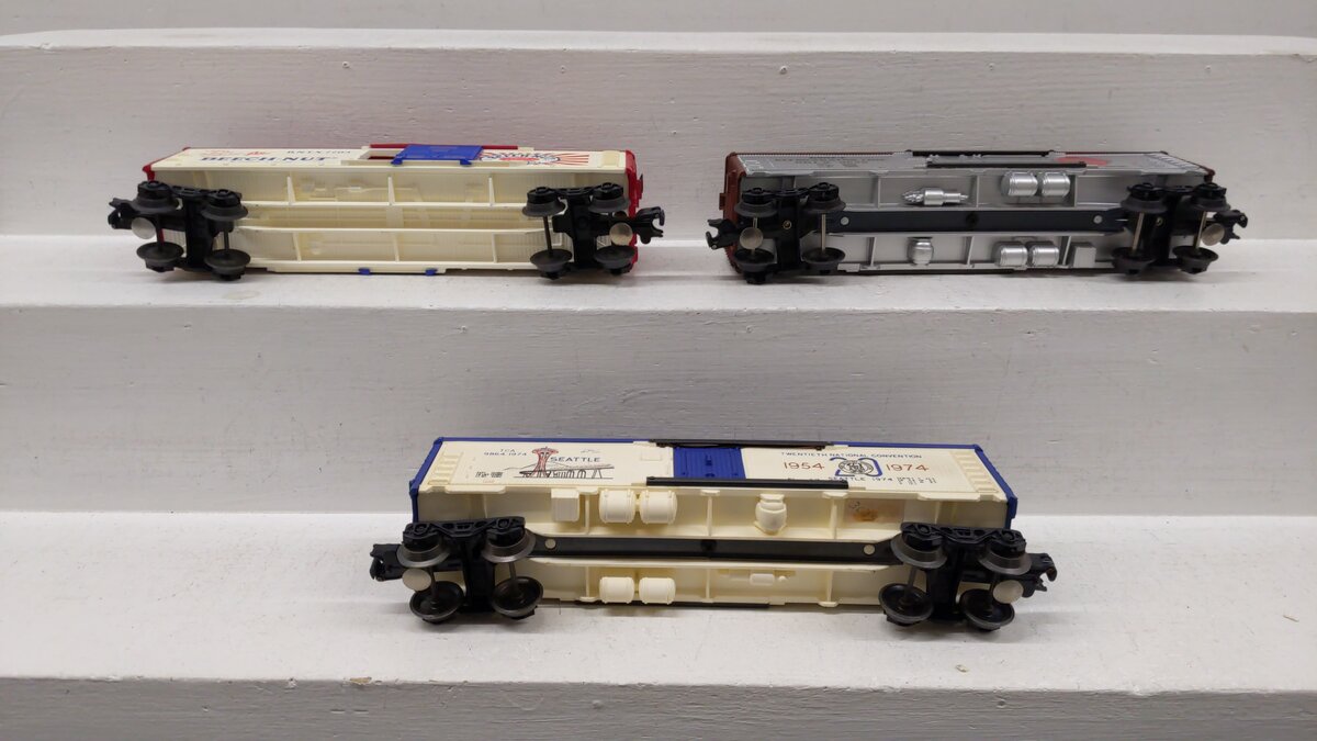 Lionel O Gauge Assorted Train Cars [3] EX/Box