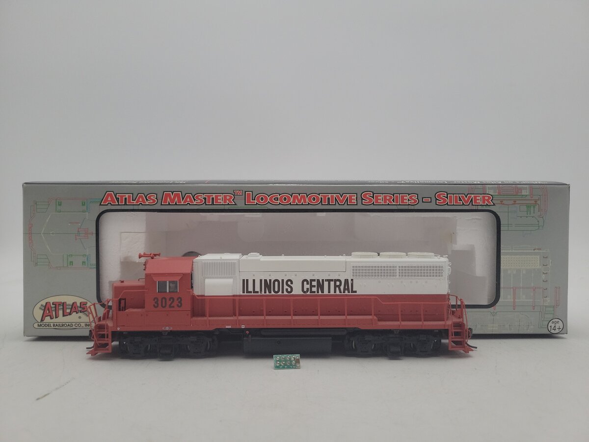 Atlas 10000594 HO Scale GP40 Low Nose Illinois Central Diesel Locomotive #3023 VG/Box
