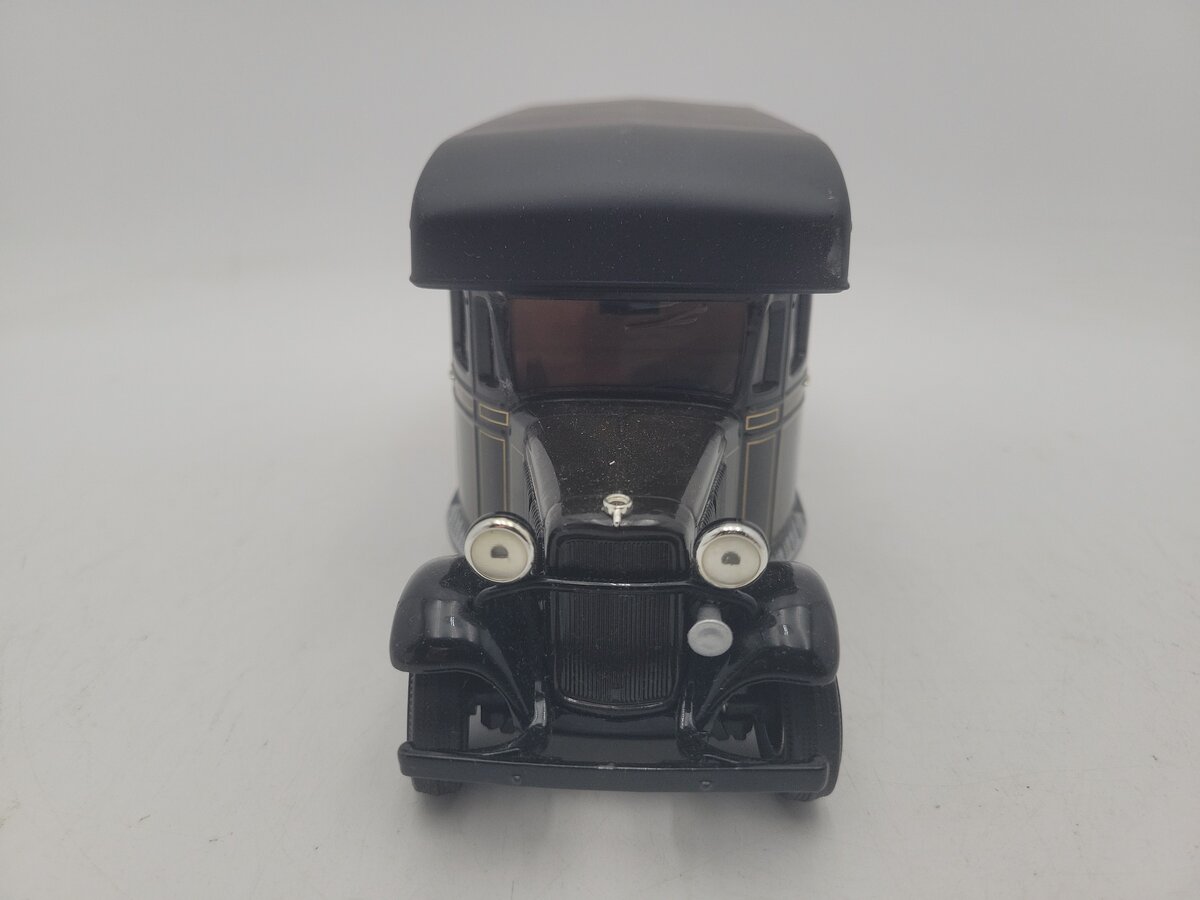 Corporate Express UP1834 1:28 Scale UPS 1934 Ford Delivery Van Diecast EX/Box