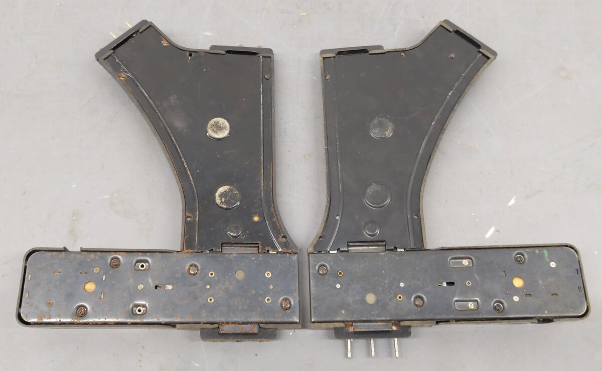 Lionel 022 Vintage O Gauge Left-Hand & Right-Hand Electric Remote Switches