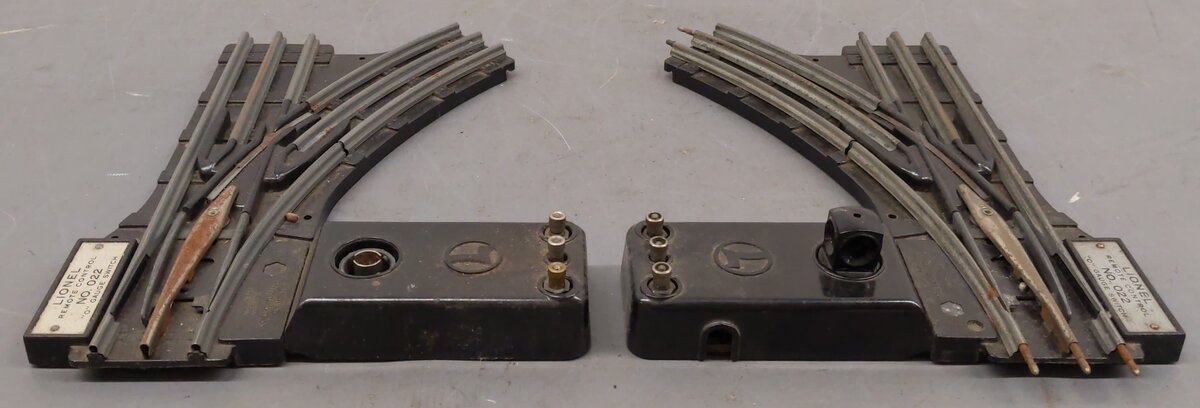 Lionel 022 Vintage O Gauge Left-Hand & Right-Hand Electric Remote Switches
