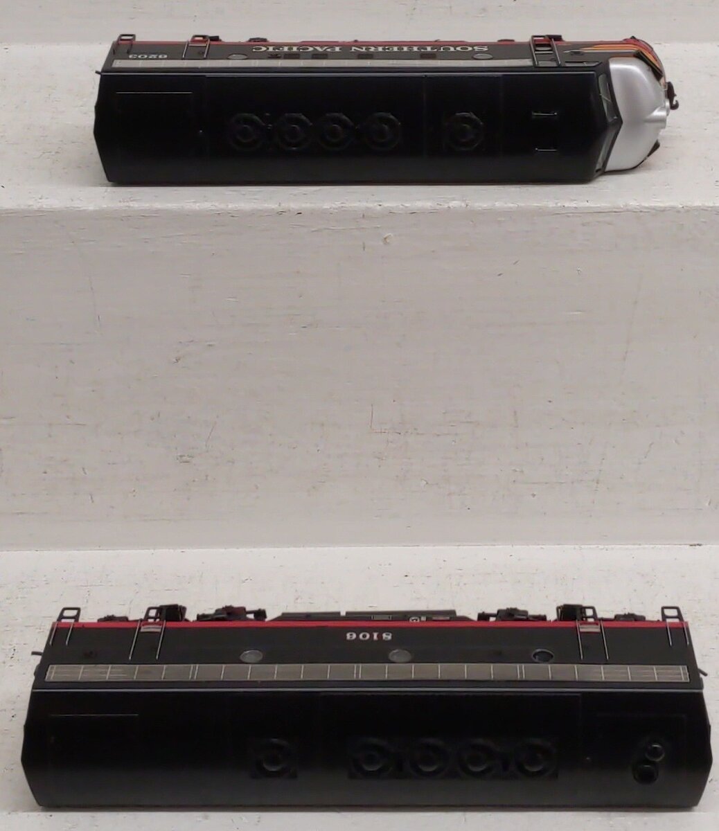 Athearn G1627 HO Scale Southern Pacific F-7A Phase 1 #6203 & F-7B Phase 1 #8106 EX/Box