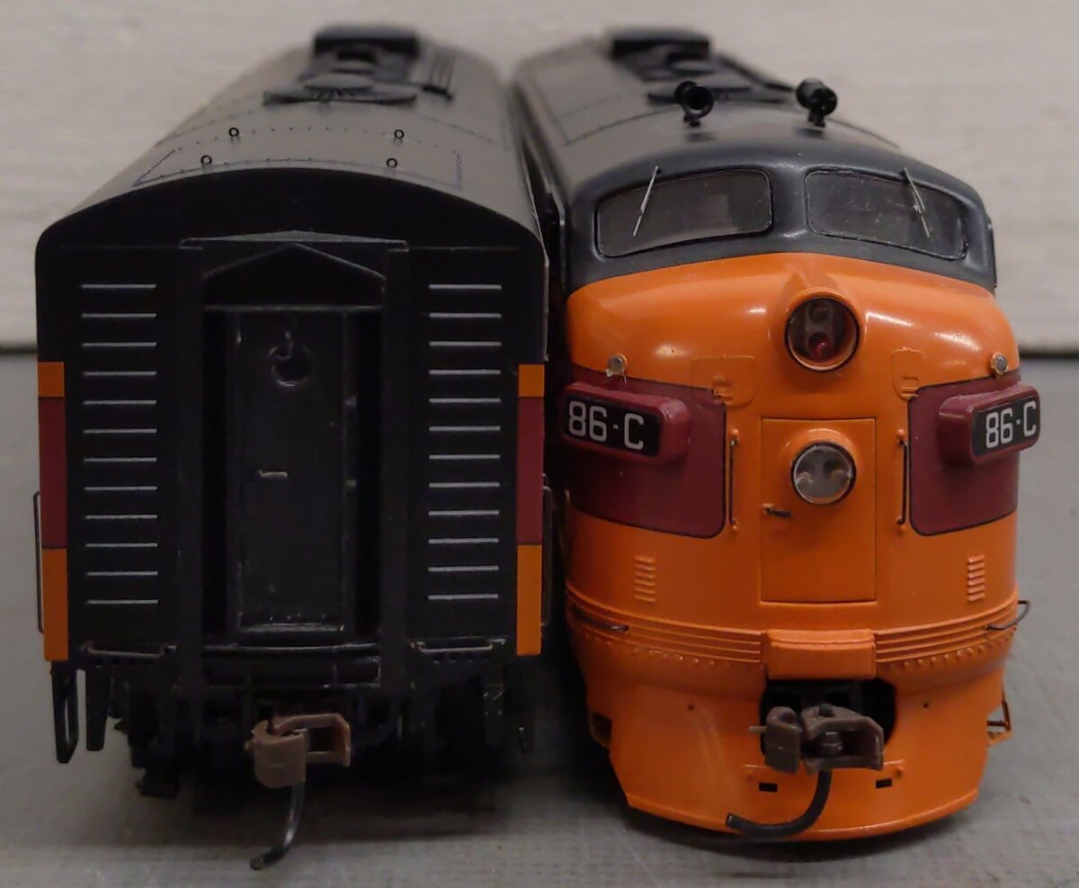 Athearn 0G3200B HO Scale Milwaukee F9A & F9B Locomotive Set #86C & 86D LN/Box