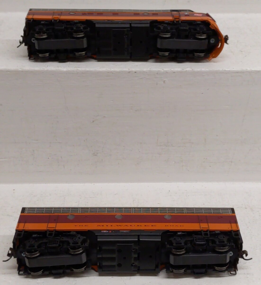 Athearn 0G3200B HO Scale Milwaukee F9A & F9B Locomotive Set #86C & 86D LN/Box