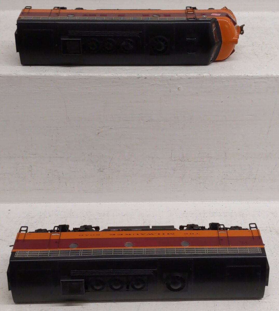 Athearn 0G3200B HO Scale Milwaukee F9A & F9B Locomotive Set #86C & 86D LN/Box