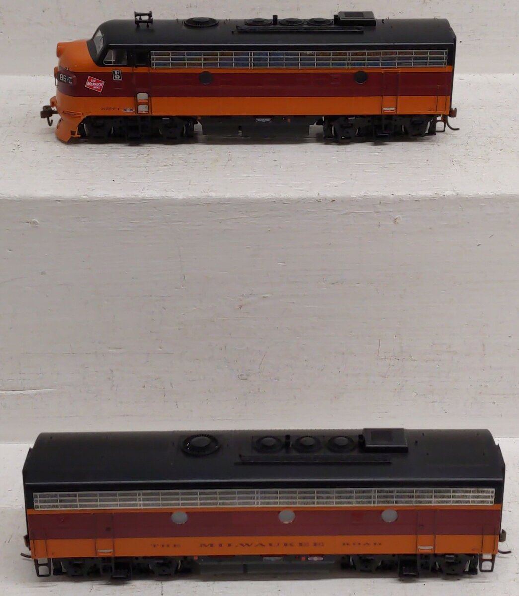 Athearn 0G3200B HO Scale Milwaukee F9A & F9B Locomotive Set #86C & 86D LN/Box