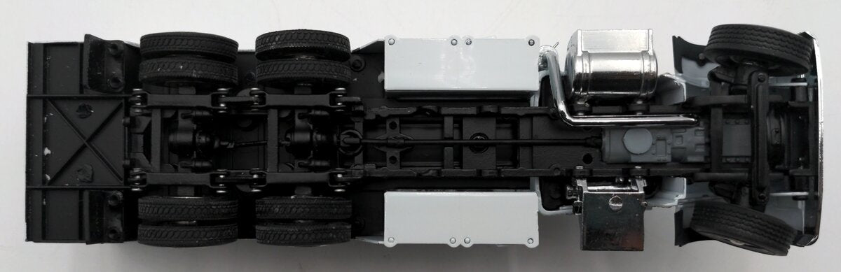 Sword Models SW2041-W 1:50 White Peterbilt 357 w/Elliot Fuel and Lube Body LN