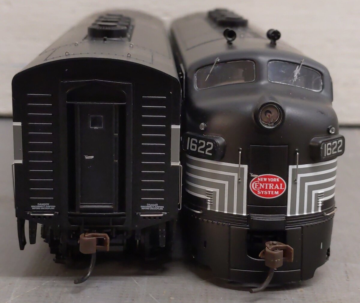 Athearn OG2500B HO Scale New York Central F3A/F3B Locomotive Set #1622 & #2413 EX/Box