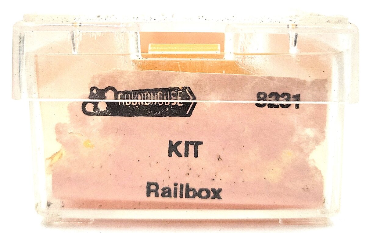 Roundhouse 8231 N Scale Railbox 50' Box Car #51936 EX/Box