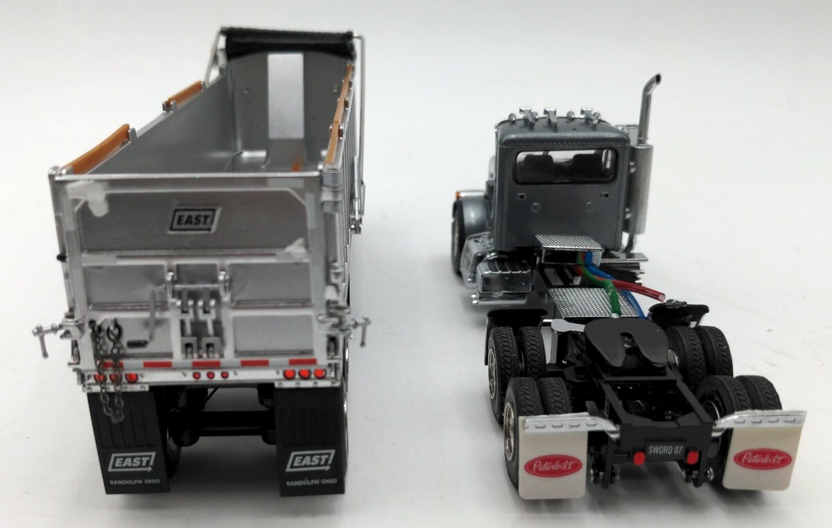 Sword Models SW2044-G 1:50 Scale Diecast Peterbilt 357 w/ East Dump Trailer LN