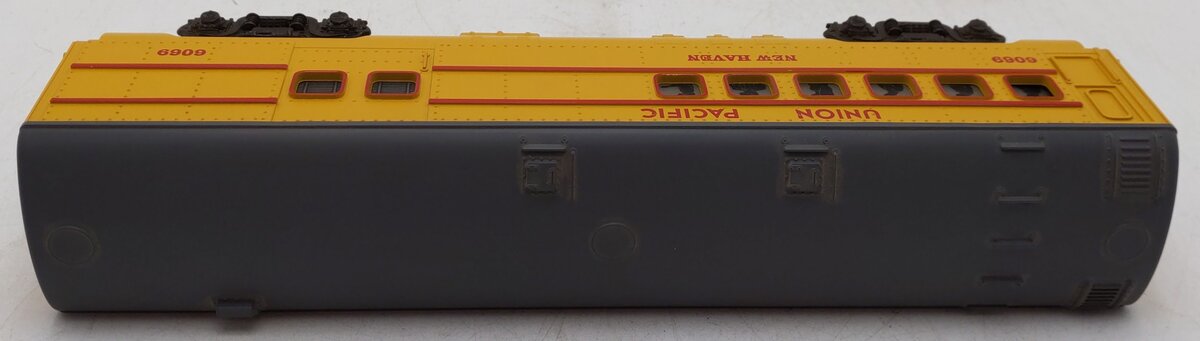 Lionel 6-16069 O Gauge Union Pacific New Haven Combo Car #6069 EX