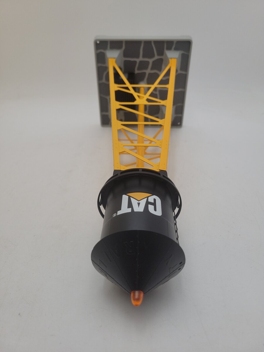 MTH 30-90075 O / 027 Gauge Caterpillar #193 Industrial Water Tower LN/Box