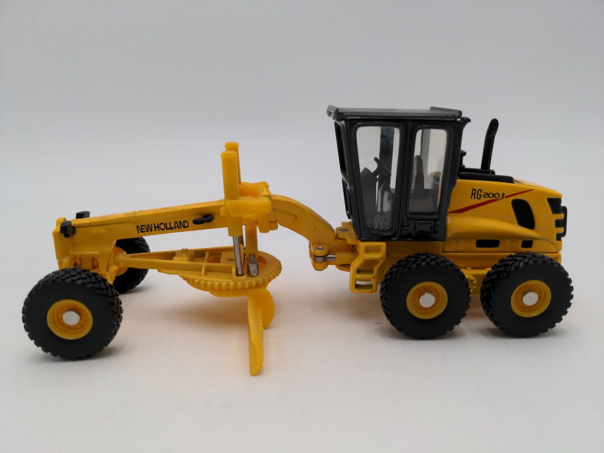 Ertl 1:50 Scale Diecast New Holland RG200.B Grader EX