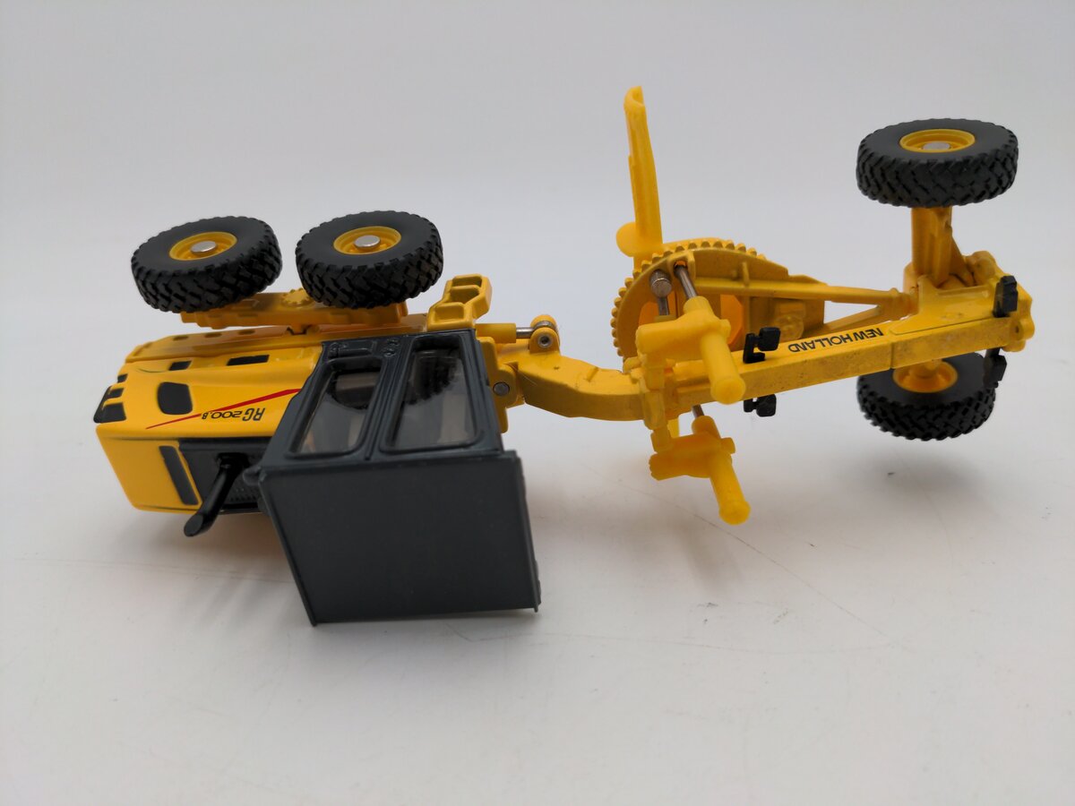 Ertl 1:50 Scale Diecast New Holland RG200.B Grader EX