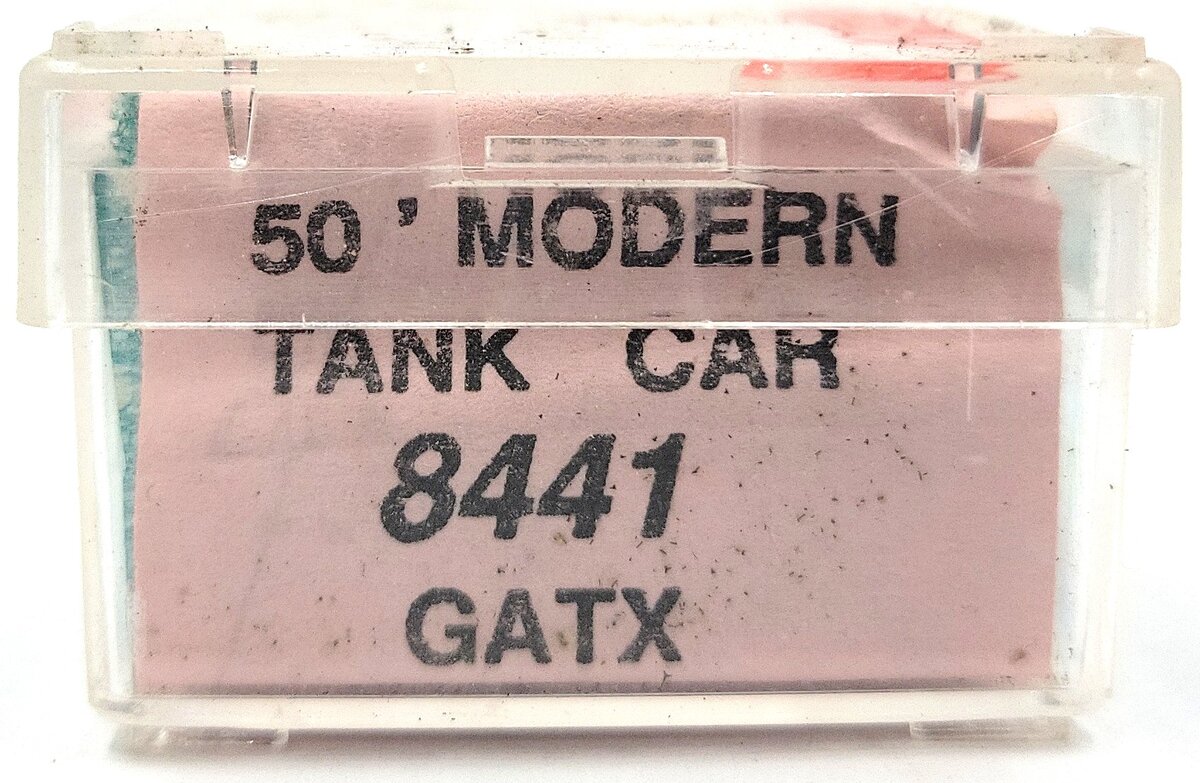 Roundhouse 8441 N Scale GATX 50' Modern Tank Car Kit #52604 EX/Box