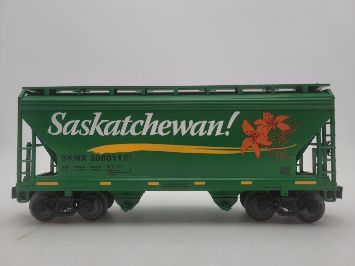 Lionel 6-26490 O Gauge Saskatchewan 2-Bay Centerflow Covered Hopper EX