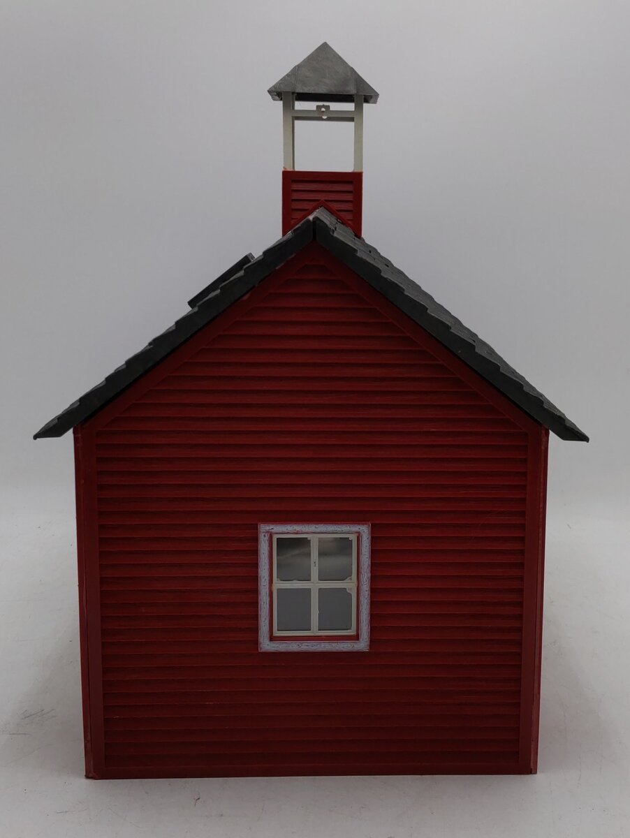 Piko 62243 G Scale Little Red Schoolhouse EX