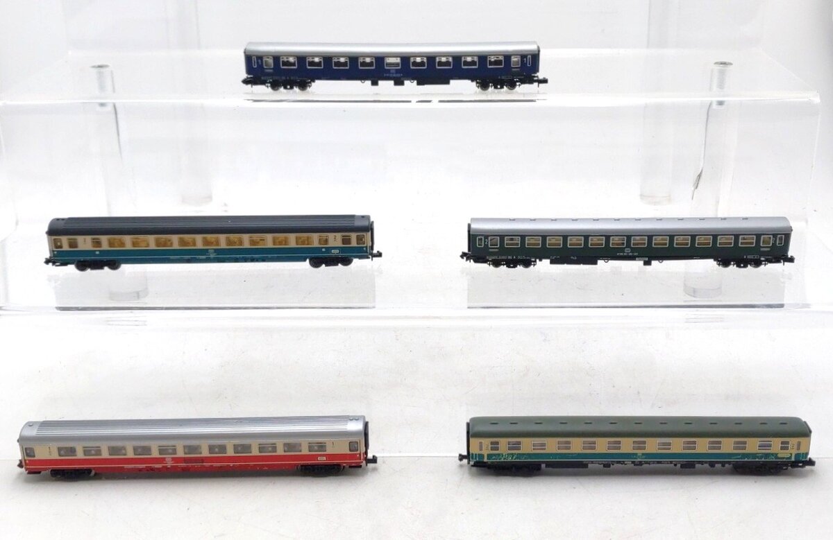 Trix & Other N Scale Assorted Passenger Cars [5] EX
