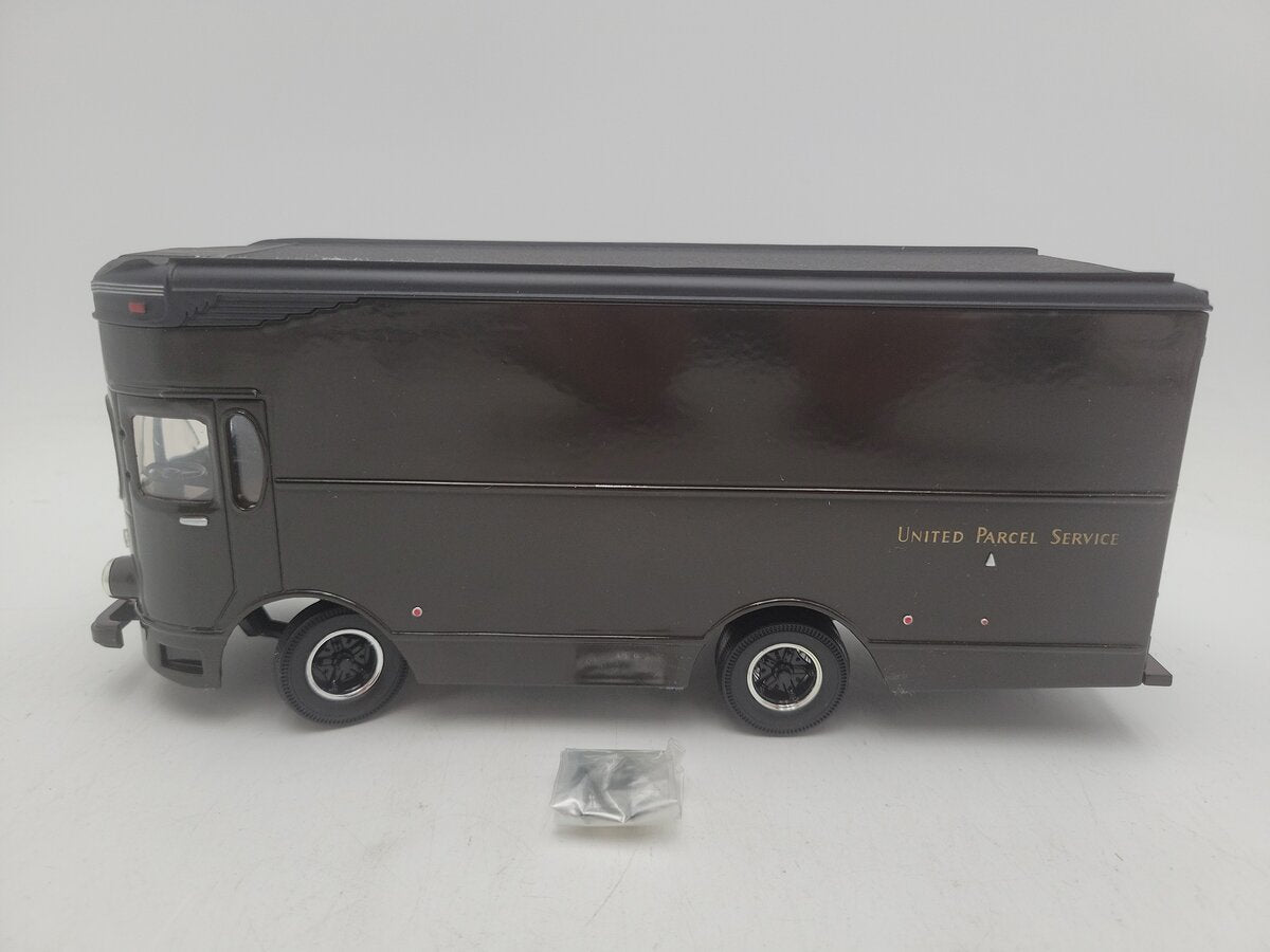 Corporate Express UP1955 1:28 Scale UPS 1955 Fageol Furniture Delivery Van EX/Box
