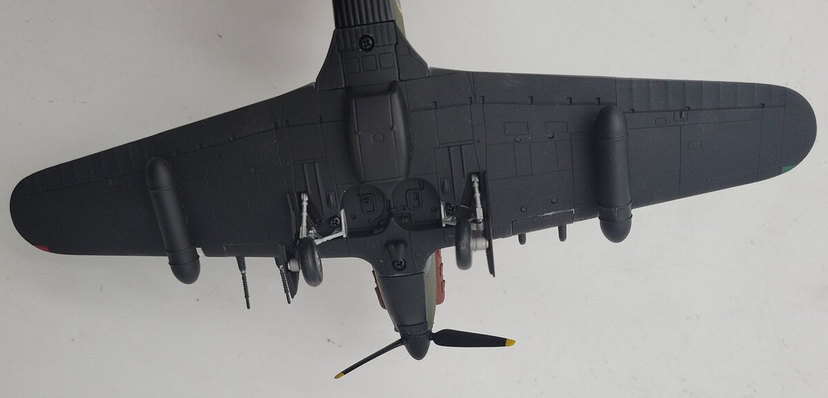 Franklin Mint B11B574 1/48 Diecast Hurricane MK2 C RAF 87 Sqn EX/Box
