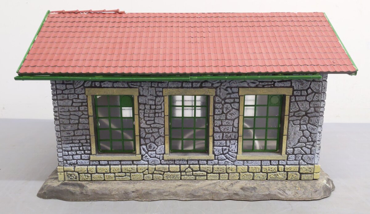 Pola 910 Engine Shed Kit - Assembled VG